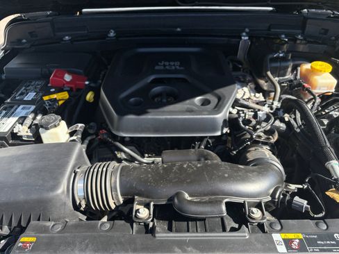Used 2021 Jeep Wrangler Unlimited Sport AWD/4WD image 21