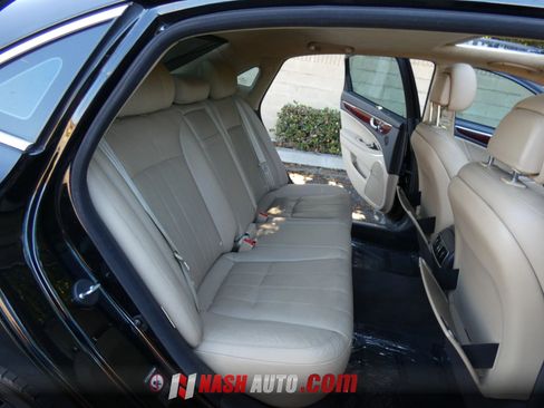 Used 2013 Hyundai Equus Signature RWD image 36
