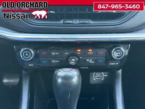 Used 2022 Jeep Compass Limited AWD/4WD image 19