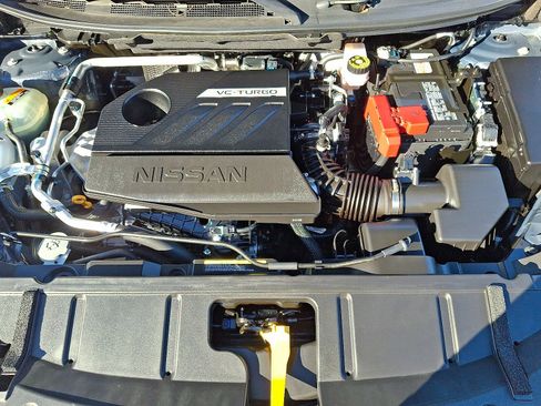 Used 2024 Nissan Rogue SV image 28