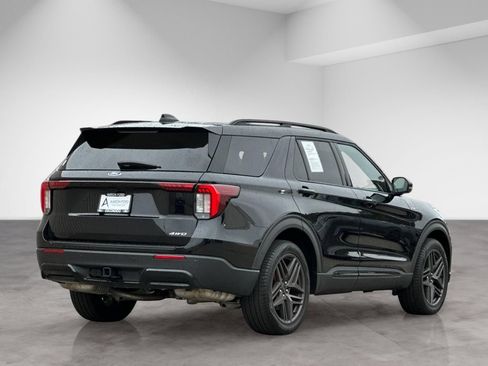 Used 2025 Ford Explorer ST-Line w/ Premium Package AWD/4WD image 6