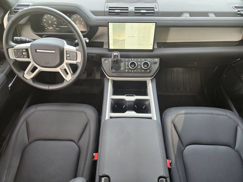 Used 2025 Land Rover Defender 110 S AWD/4WD image 2