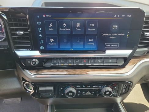 Used 2025 Chevrolet Silverado 1500 LT Trail Boss w/ LT Trail Boss Premium Package AWD/4WD image 18
