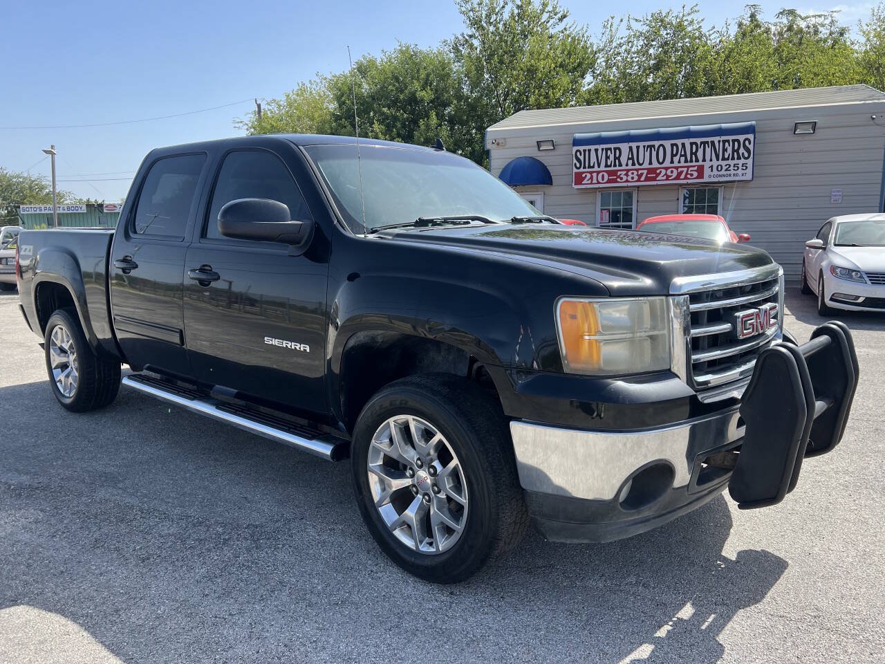Used 2012 GMC Sierra 1500 SLT w/ SLT Convenience Package AWD/4WD image 4
