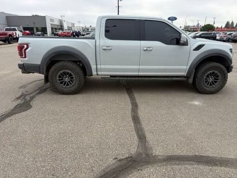 Used 2017 Ford F150 Raptor w/ Equipment Group 802A Luxury AWD/4WD image 11