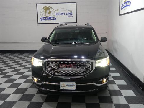 Used 2018 GMC Acadia Denali w/ Technology Package image 3
