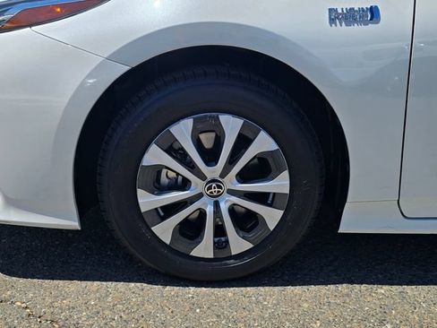 Used 2020 Toyota Prius Prime XLE FWD image 29