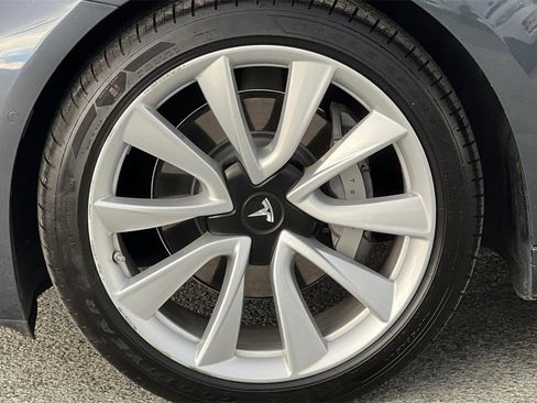 Used 2018 Tesla Model 3 Long Range image 24