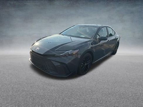 Used 2025 Toyota Camry SE FWD image 5
