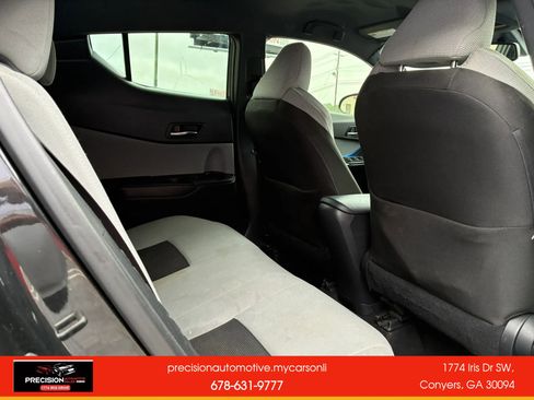 Used 2019 Toyota C-HR XLE FWD image 25