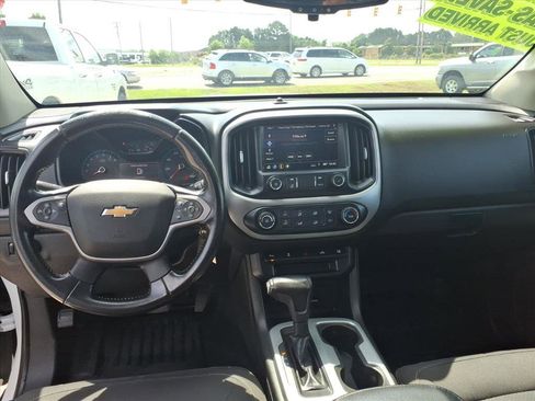 Used 2020 Chevrolet Colorado LT w/ Safety Package RWD image 10