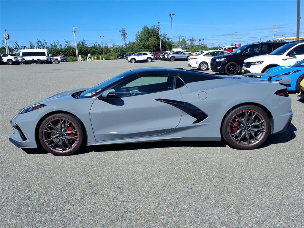 Used 2025 Chevrolet Corvette Stingray Preferred Conv w/ Z51 Performance Package RWD image 7
