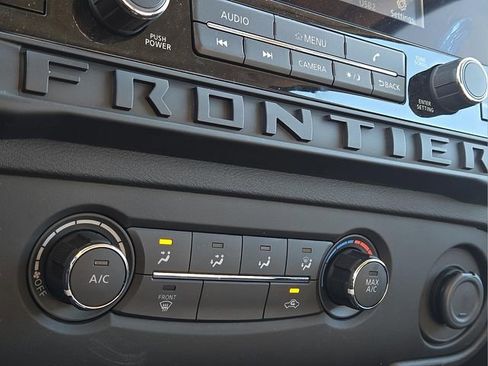 Used 2025 Nissan Frontier S image 24