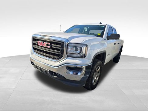 Used 2017 GMC Sierra 1500 4x4 Double Cab w/ Sierra Convenience Package image 4
