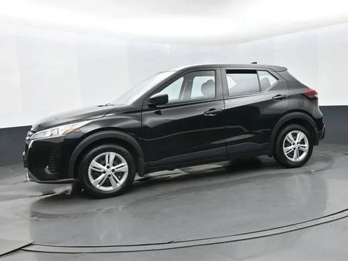 Used 2024 Nissan Kicks S w/ Interior Electronics Package FWD image 5
