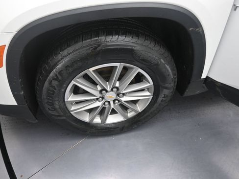 Used 2023 Chevrolet Traverse LT w/ LPO, Floor Liner Package AWD/4WD image 13