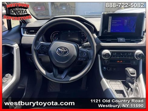 Used 2024 Toyota RAV4 XLE AWD/4WD image 17