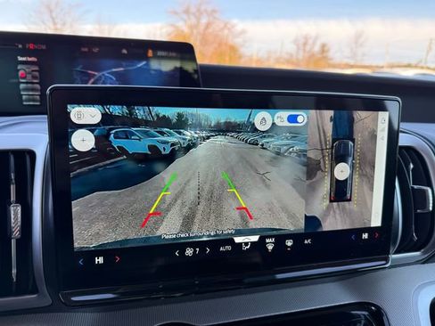 Used 2025 Ford Expedition Max Active image 10