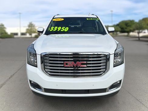 Used 2019 GMC Yukon SLT w/ Premium Edition image 2