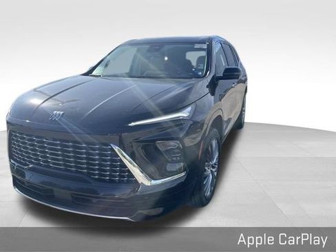 Used 2026 Buick Enclave Avenir w/ Super Cruise Package FWD image 2