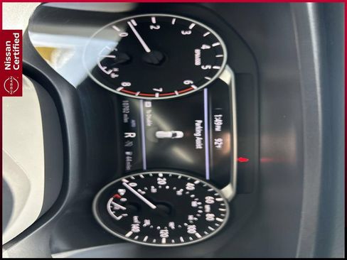 Certified 2025 Nissan Rogue SV AWD/4WD image 38