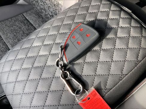 Used 2023 Chevrolet Colorado Z71 w/ Z71 Convenience Package 2 image 13