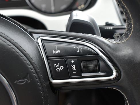 Used 2015 Audi S8 image 16