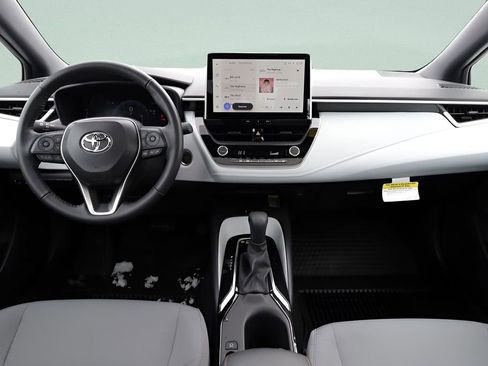 Certified 2025 Toyota Corolla SE w/ SE Premium Package FWD image 29