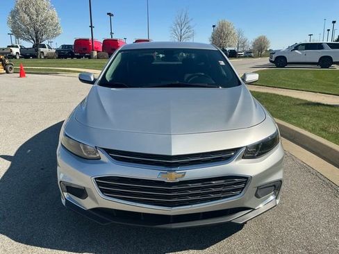 Used 2016 Chevrolet Malibu LT image 9