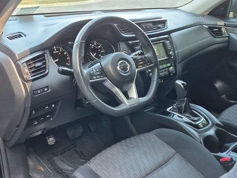 Used 2018 Nissan Rogue SV AWD/4WD image 29