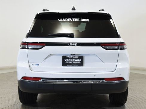 Used 2024 Jeep Grand Cherokee Limited 4xe w/ Luxury Tech Group II AWD/4WD image 13
