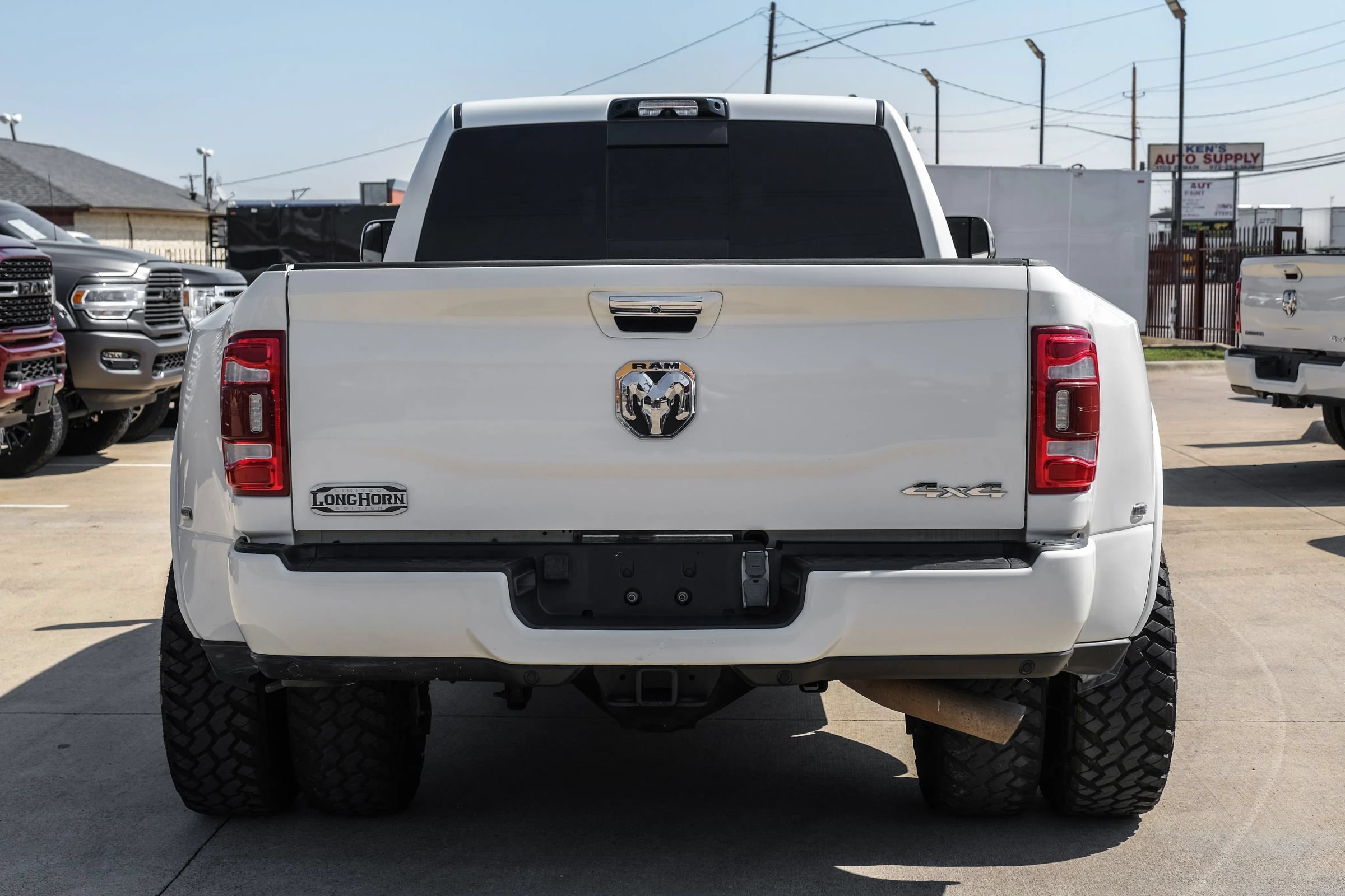 Used 2022 RAM 3500 Limited AWD/4WD image 10