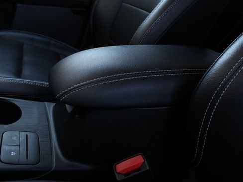 Used 2022 Ford Escape SEL image 19