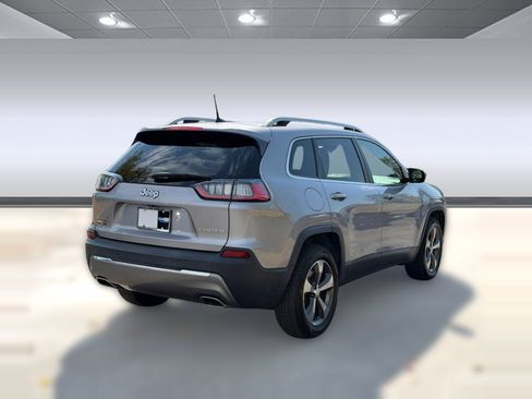 Used 2019 Jeep Cherokee Limited w/ Luxury Group AWD/4WD image 9
