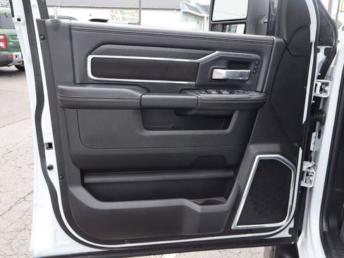 Used 2023 RAM 2500 Laramie AWD/4WD image 23