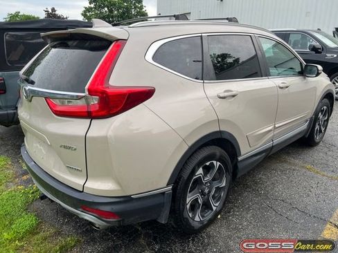 Used 2018 Honda CR-V Touring image 3