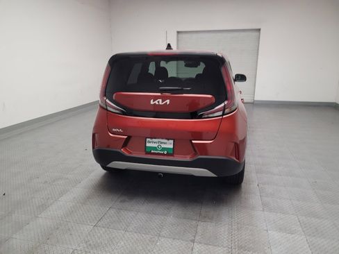 Used 2023 Kia Soul LX FWD image 7