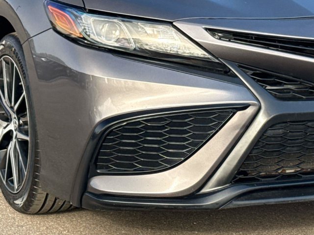 Used 2023 Toyota Camry SE FWD image 4