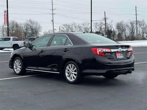 Used 2014 Toyota Camry XLE image 4