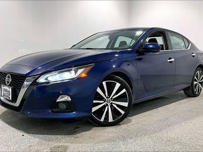Used 2019 Nissan Altima 2.5 Platinum
