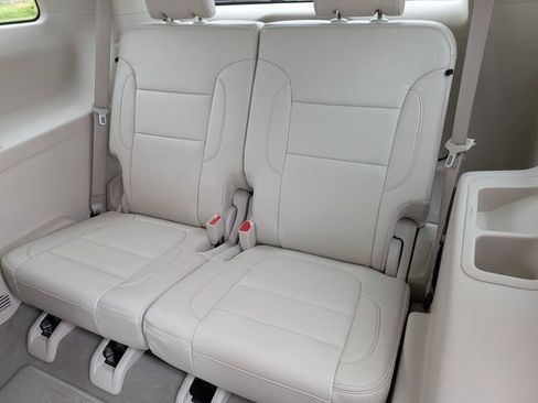 Used 2023 GMC Acadia Denali w/ Denali Ultimate Package FWD image 34