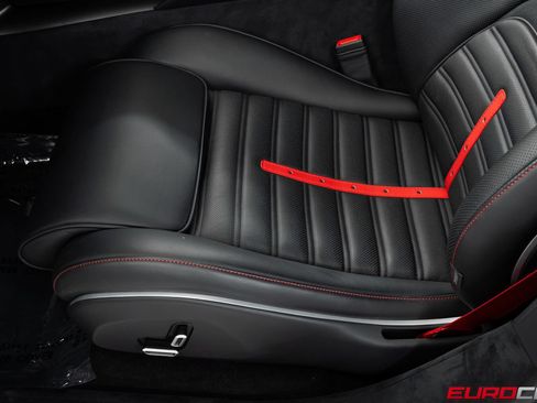Used 2025 Ferrari Purosangue AWD/4WD image 51