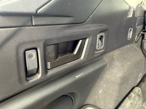 Used 2022 Subaru Outback Touring image 37