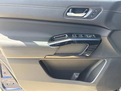 New 2026 Nissan Pathfinder Platinum FWD image 20