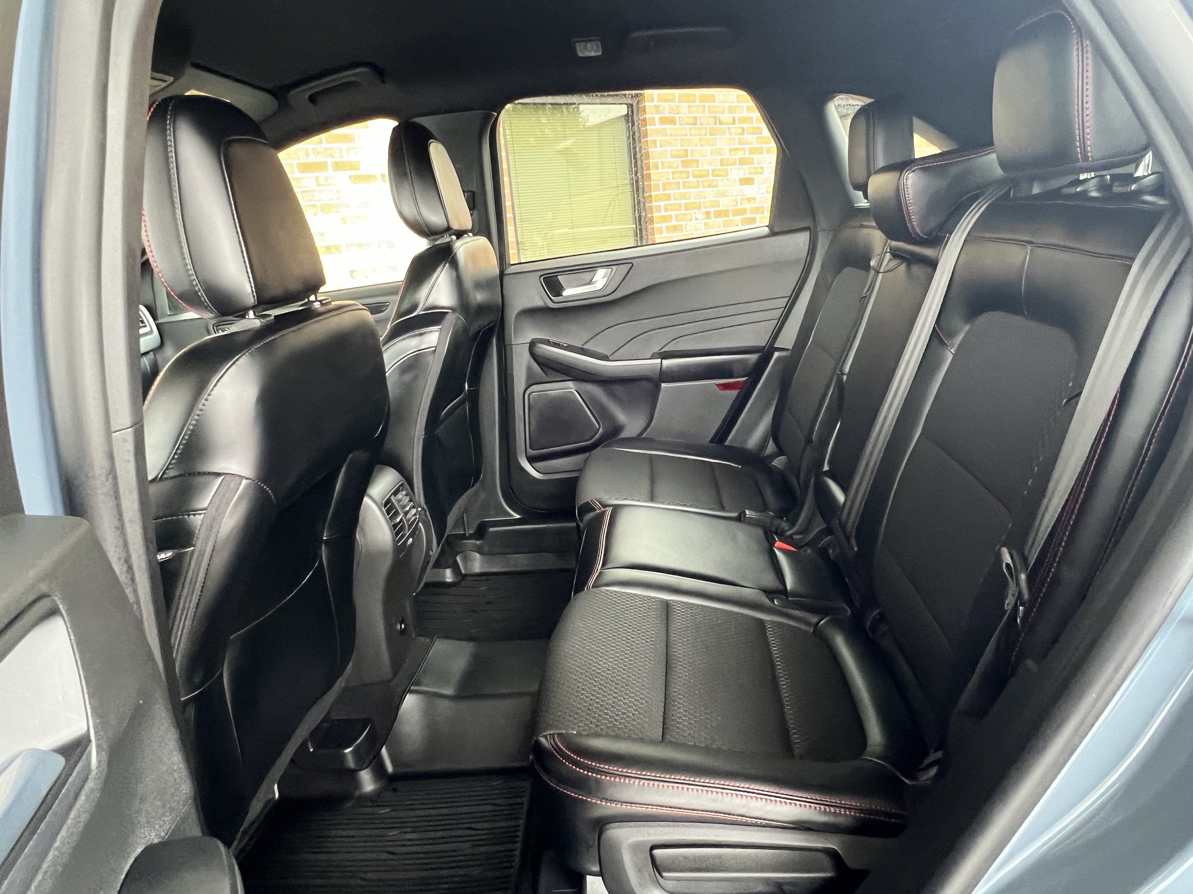 Used 2024 Ford Escape ST-Line w/ Tech Pack #1 AWD/4WD image 17