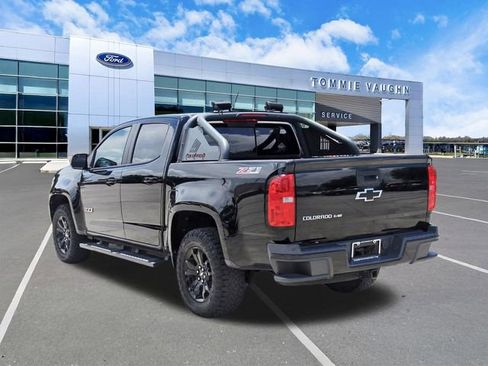 Used 2017 Chevrolet Colorado Z71 w/ Z71 Midnight Edition AWD/4WD image 2