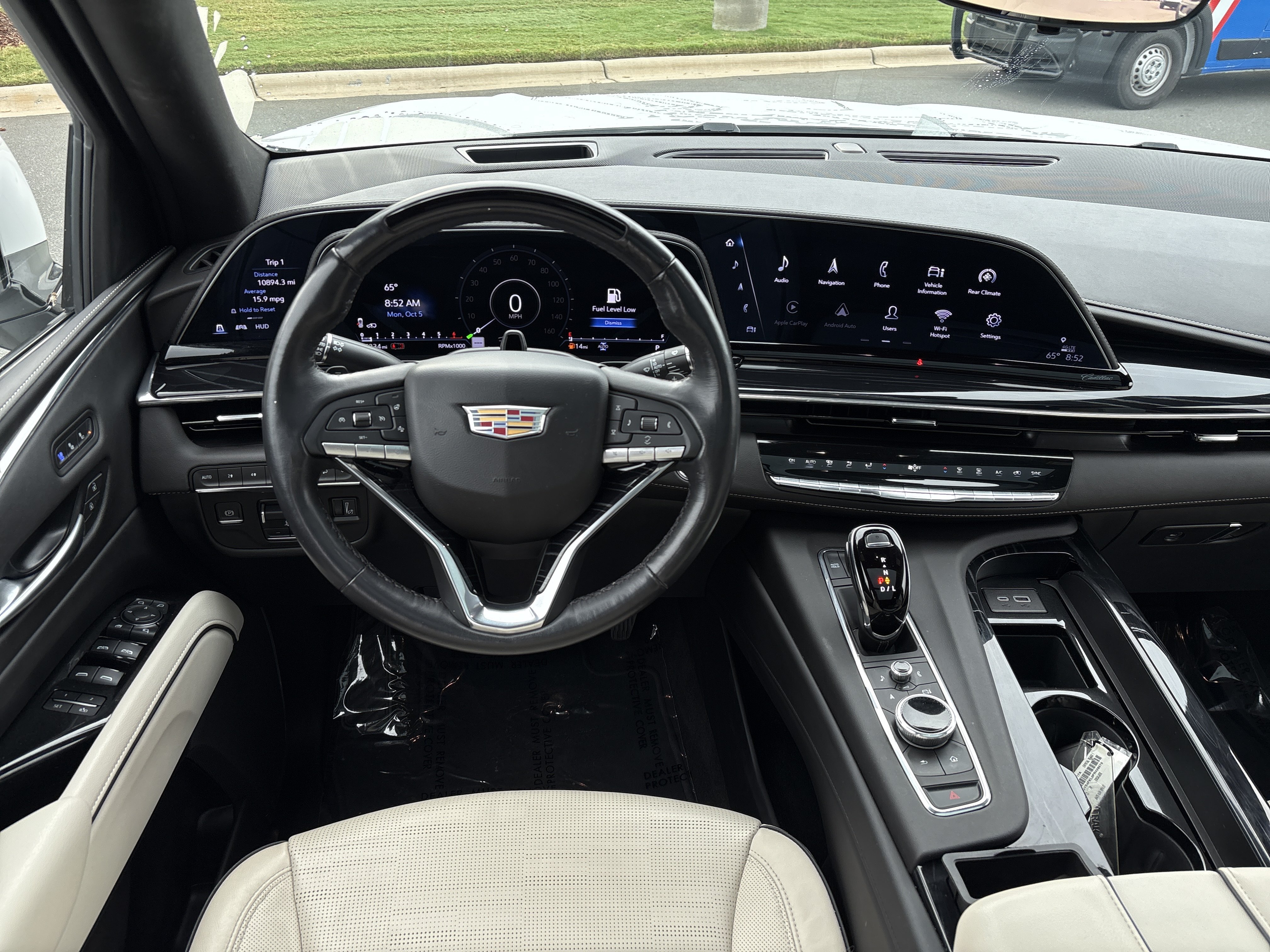 Used 2023 Cadillac Escalade Sport w/ LPO, ONYX Package AWD/4WD image 20