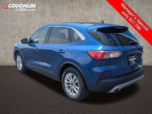 Used 2022 Ford Escape SE w/ Cold Weather Package FWD image 5