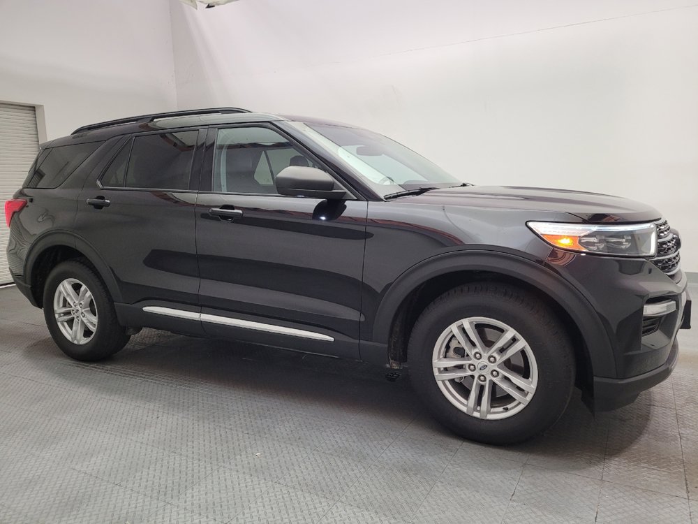 Used 2024 Ford Explorer XLT w/ Equipment Group 202A AWD/4WD image 11