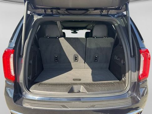 Used 2022 GMC Yukon SLT w/ SLT Premium Package AWD/4WD image 5